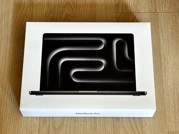 Apple MacBook Pro 142 inch M4 Chip 241TB