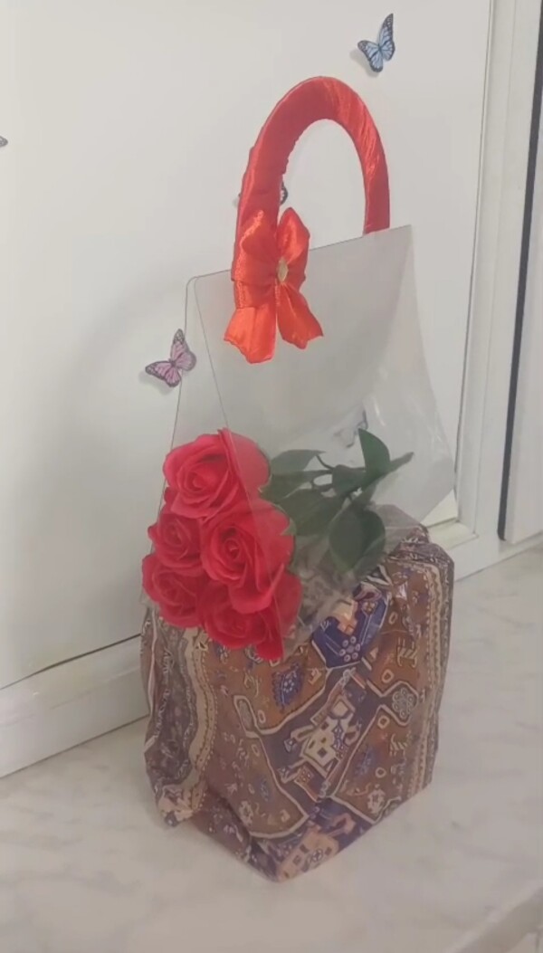 Hədiyəlik gül