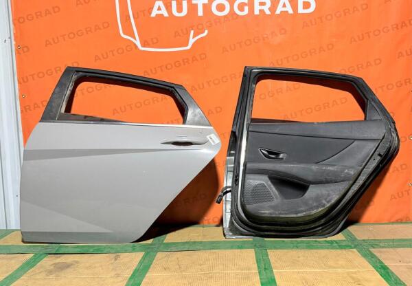 Hyundai Elantra 20202023 arxa qapısı