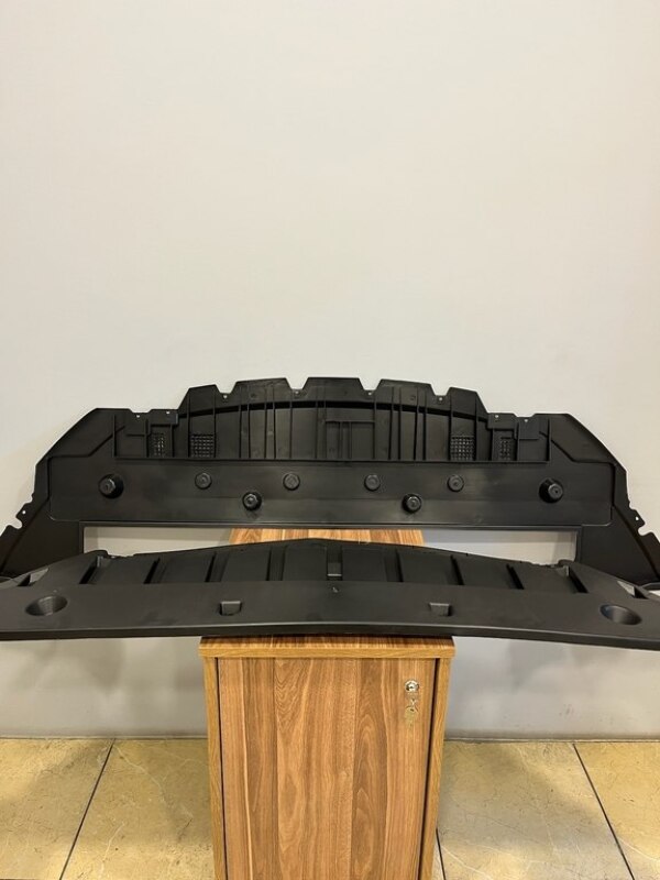 Ford Fusion buferin alt qoruyucusu