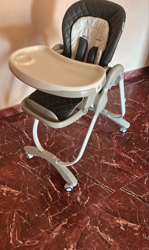 Uşaq yemək masası