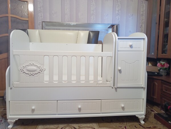 Uşaq üçün beşik satılır