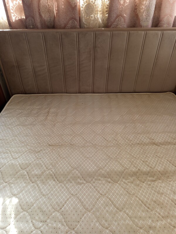 2Nefeik kravat+matras