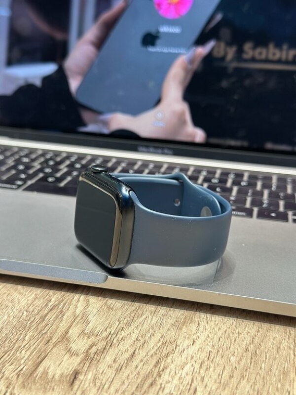 Apple Watch Series 9 Aluminum Midnight 45mm