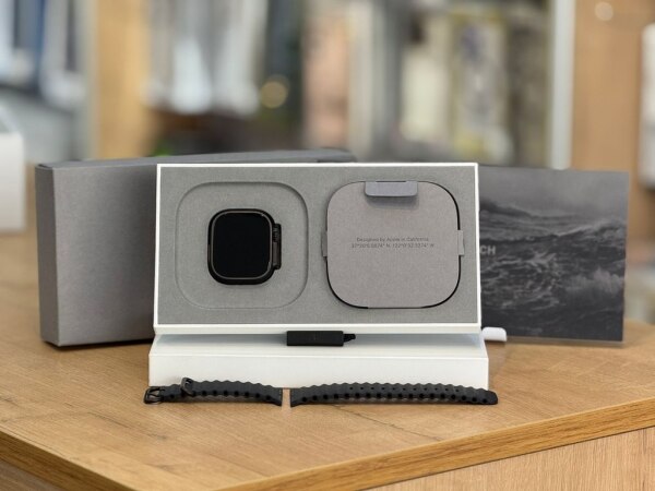 Apple Watch Ultra 2 Titanium