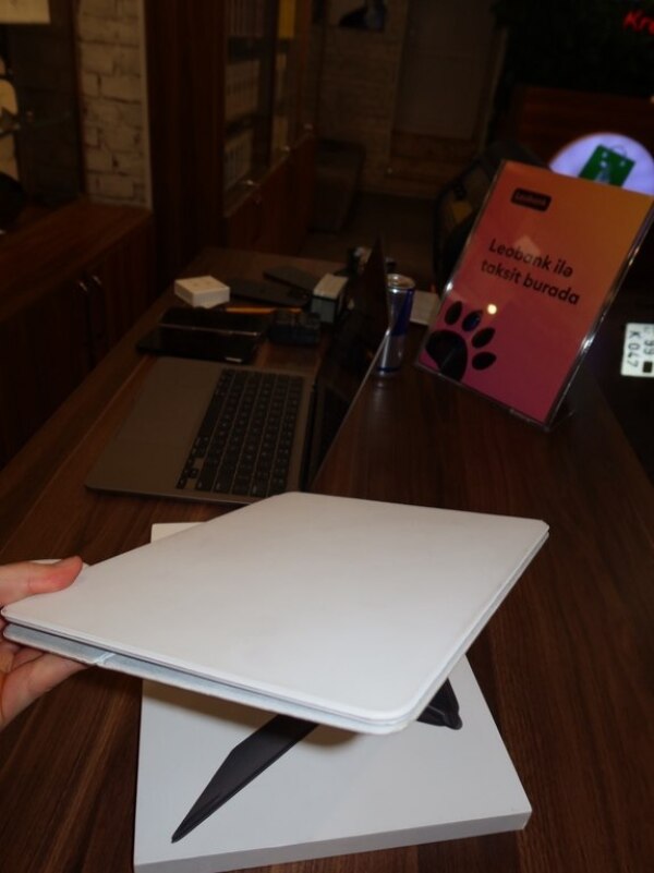 Apple iPad Pro Keyboard 129 inch