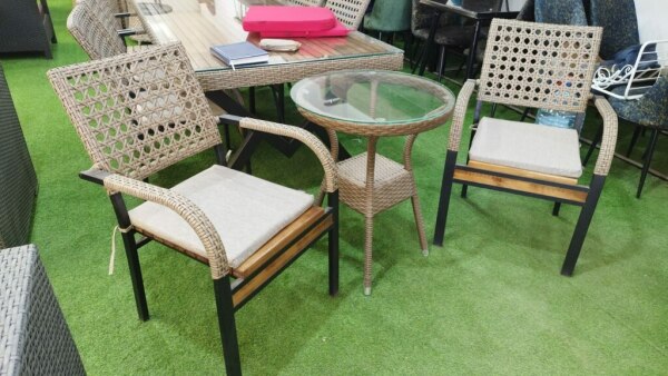 Masa və oturacaqlar