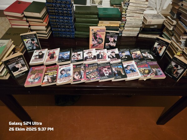 Slavyan Rus dillərində tarixi əsər sayılan kitab toplusu