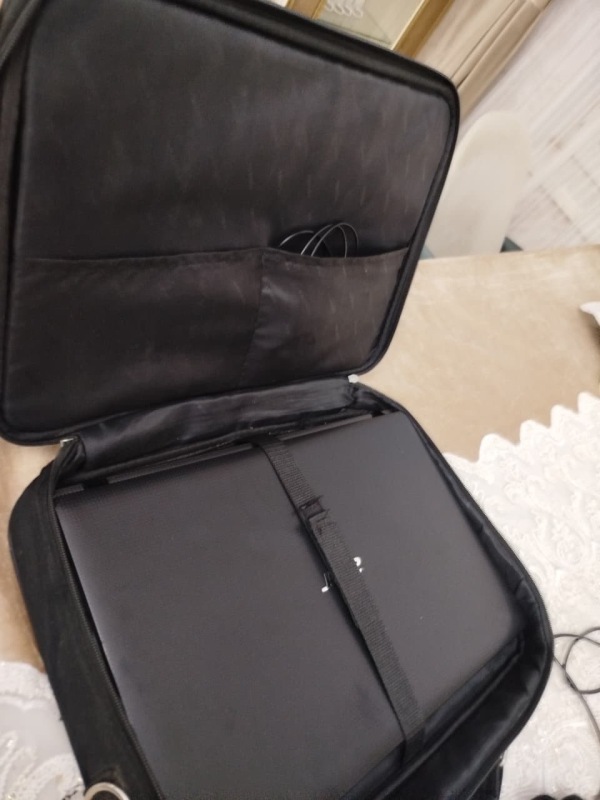 Noutbuk satilir yaxud Planşet ilə barter edilir.