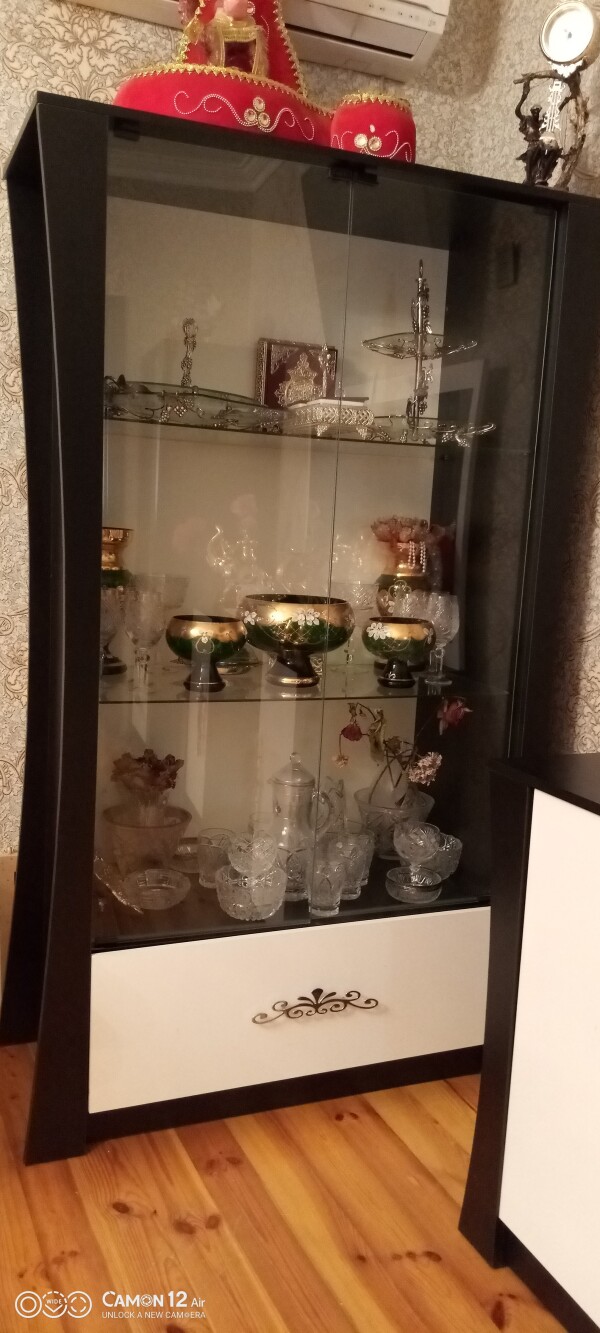 Qonag desti 2 vitrin 1 karandas 1 kamot