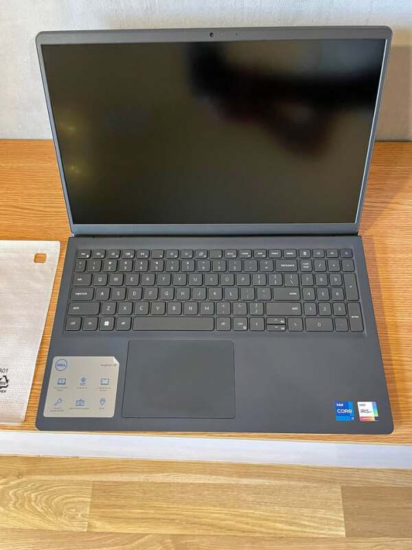 DELL noutbuk ekran15,6' , core i7-1255U,16GB/1TB