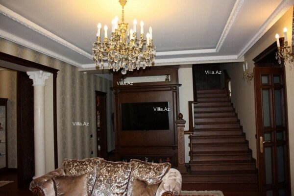 Ev villa almaq Bakı Avropa otelin arxasinda 464