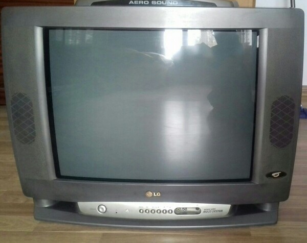 LG  televizor