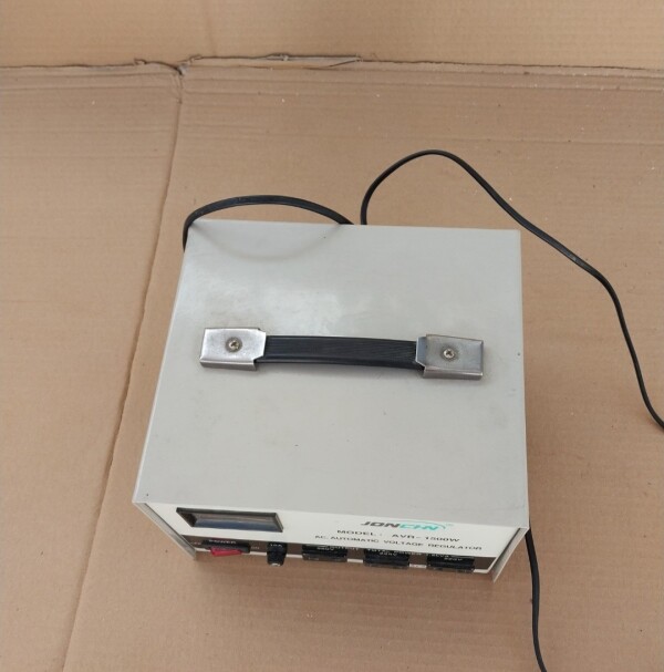 Gərginlik stablizatoru 1500 v