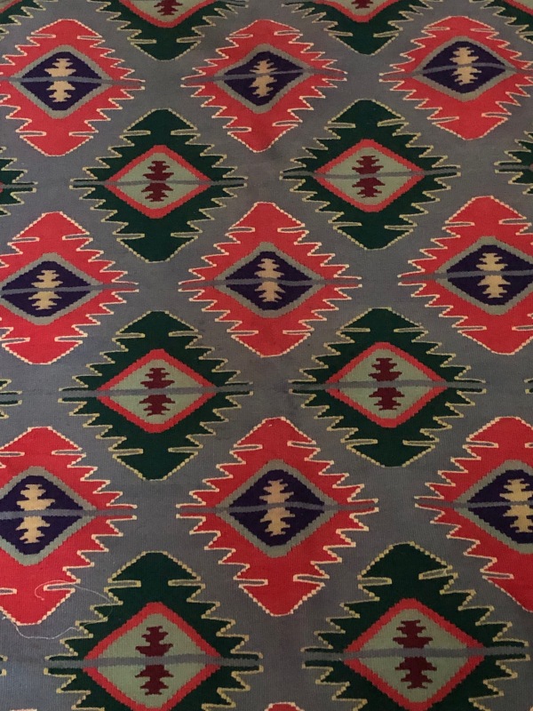 kilim 2-1.40sm əlilə toxunma 80 ilindir