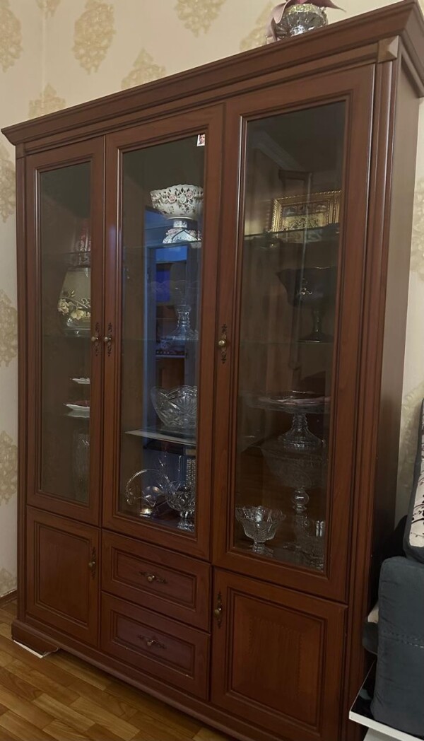 Polşa mebeli  3 qapılı qorka