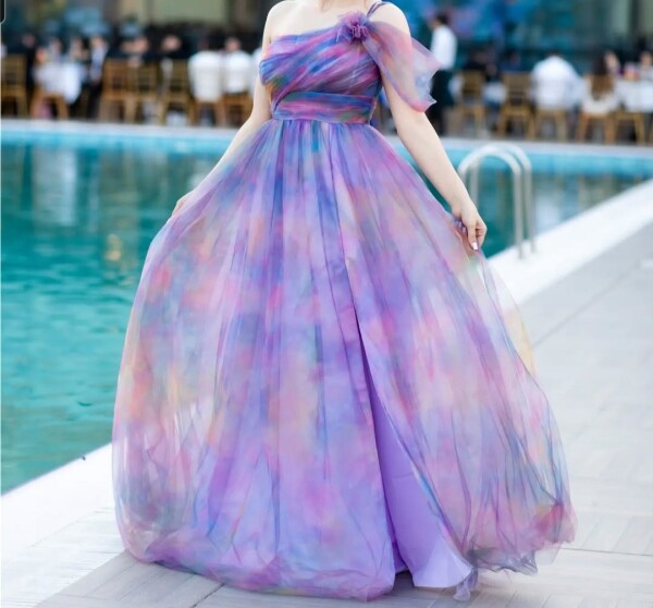 Bir dəfə geyinilib ölçü s-m hec bir defekti yoxdur