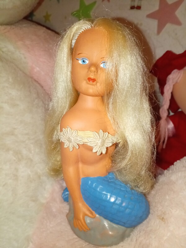 Qedim kukla su petisi rusalka