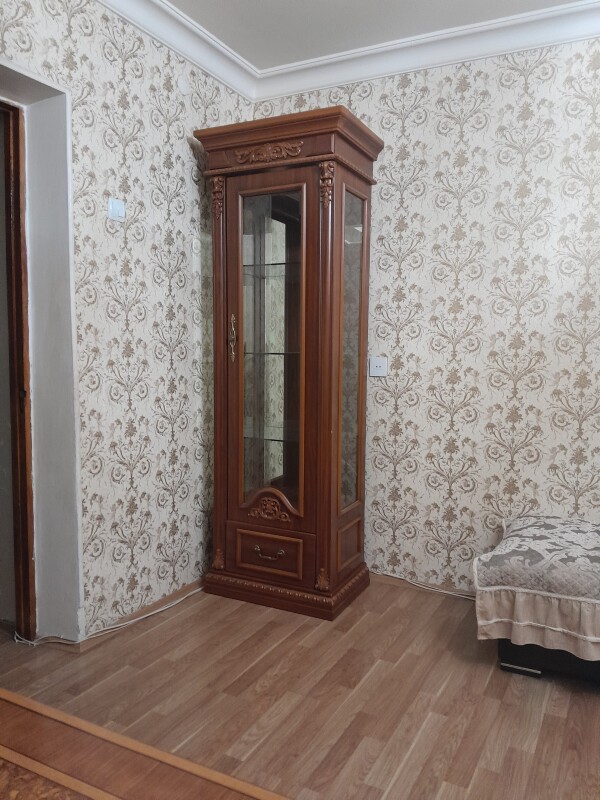 Qonaq otağı üçün servant