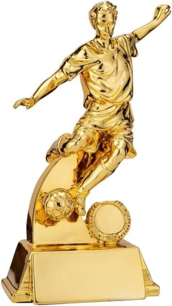 Futbolçu suvenir heykəli