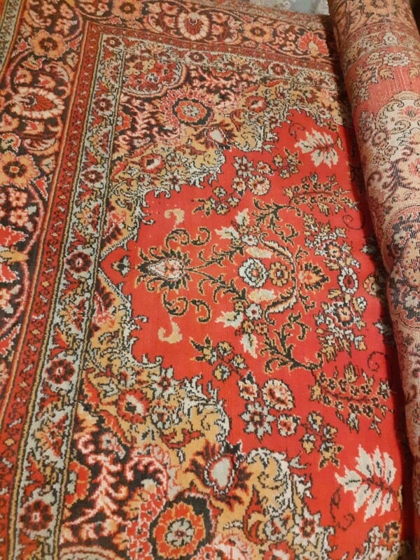 Gəncə xalçası 3ün 4də satılır 70m istəyən olsa yazsın edirim eliyərik nomrə 055 826 52 16