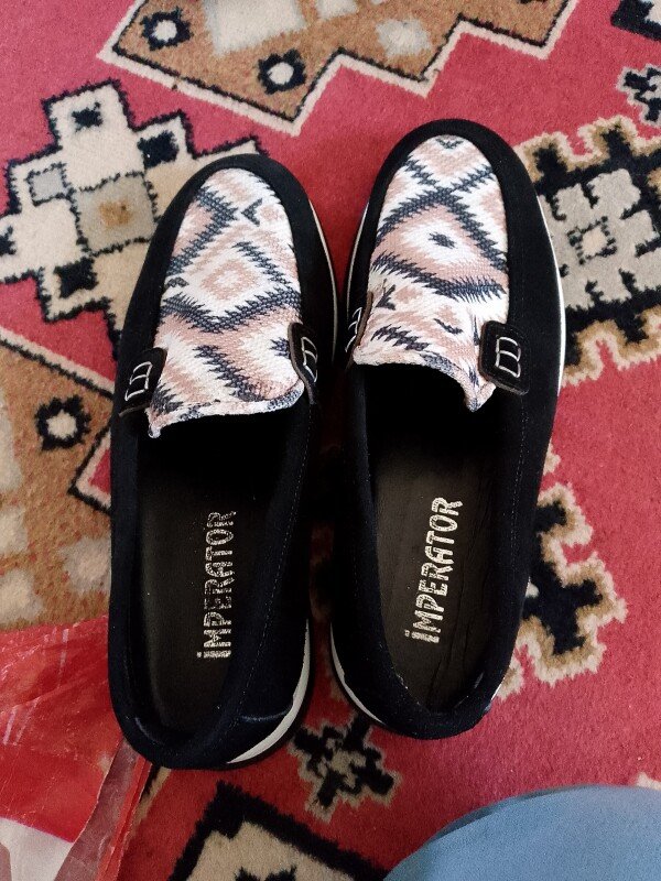 Dəri ayaqqabı satiram