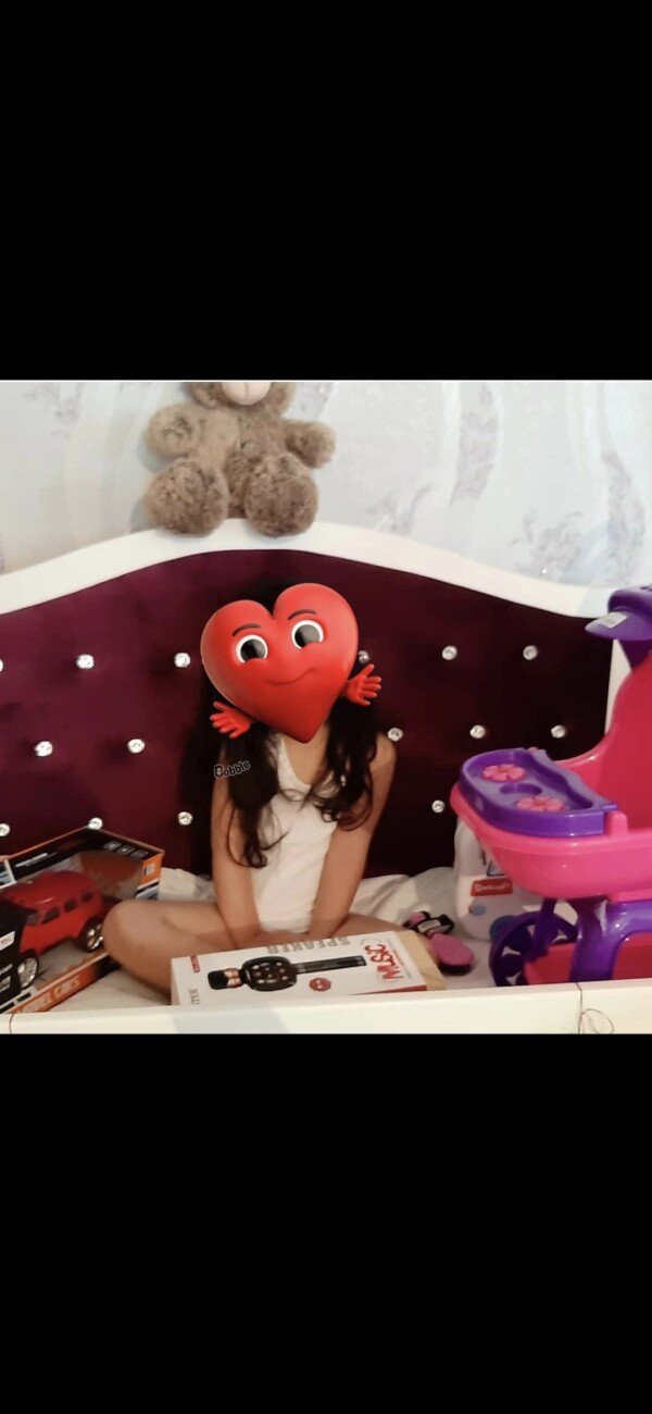 Kravat əla vəziyyətdədir digər halıda paylasılıb