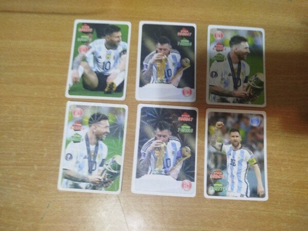 Futbol kartları 6 ədəd messi