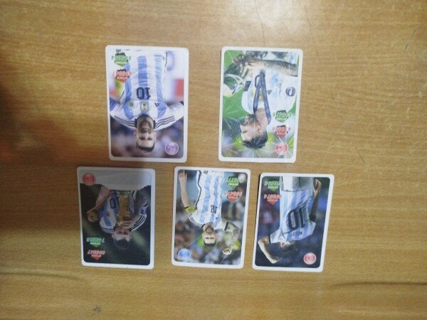 futbol kartları 5 ədəd messi