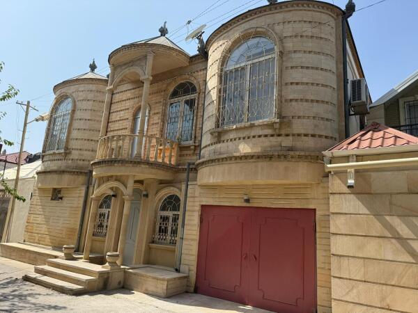 Varovski qəsəbəsində Villa 7 otaq