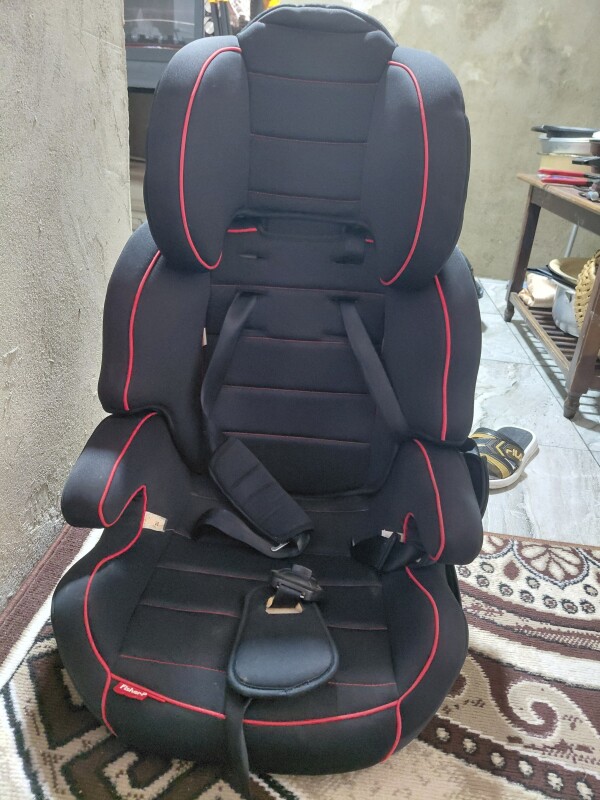 Avtomobil ucun usaq oturacagi