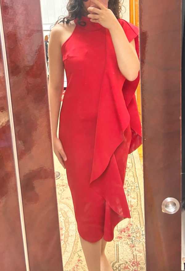 Bir dəfə geyinilib yeni alınıb. Xs/S razmerdi.