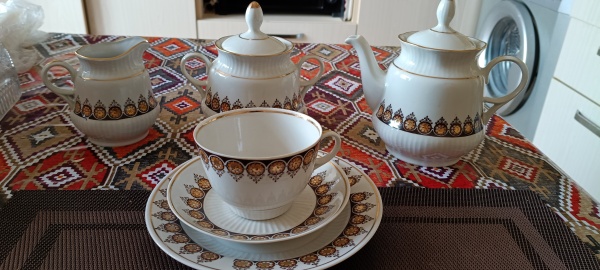чайный сервиз из настоящего фарфора