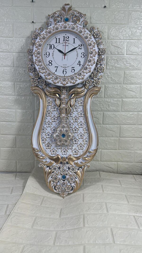 Dekorativ divar saatı. Sifarişlər qəbul olunur.