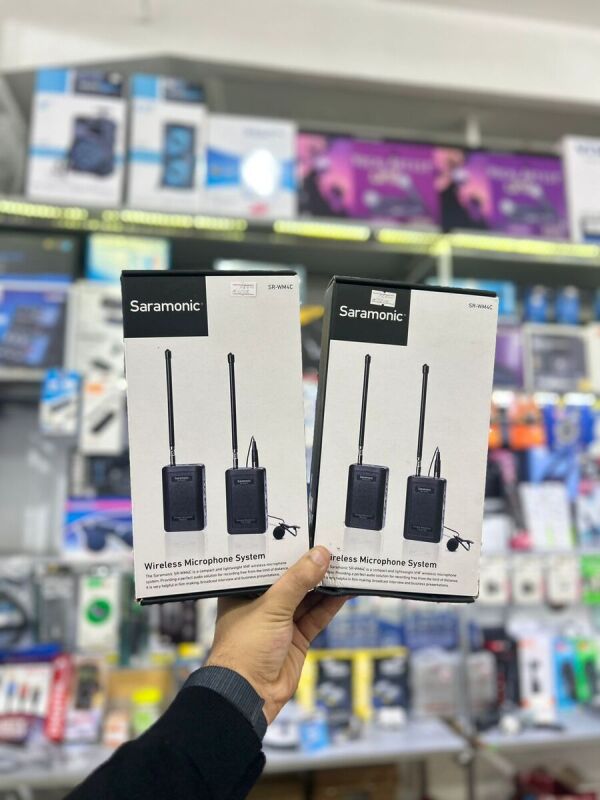 Saramonic SRWM4C Wireless microphone