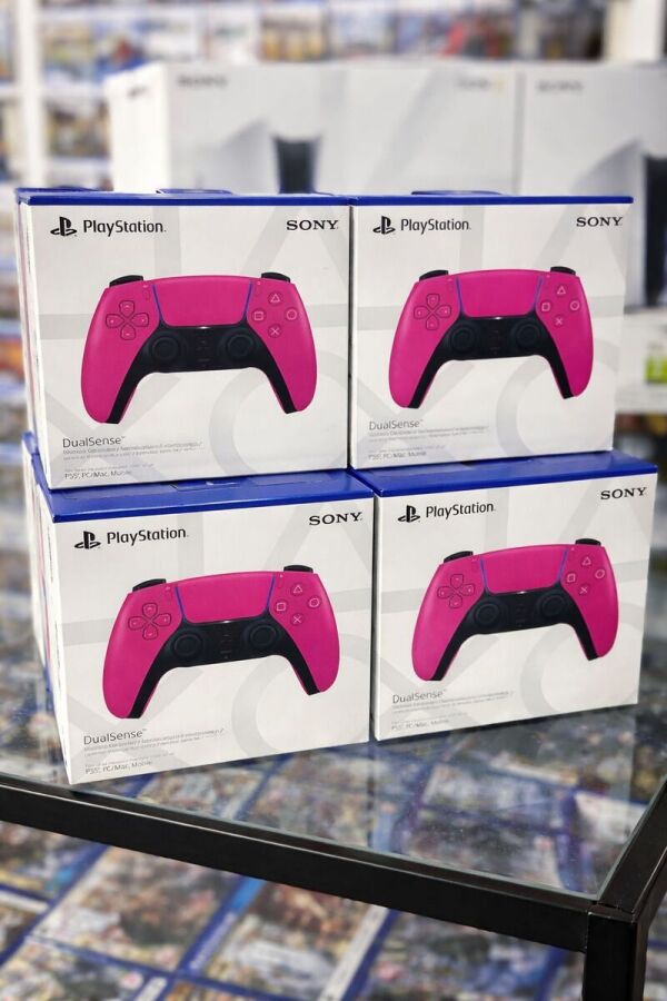 PS5 DualSense Nova Pink