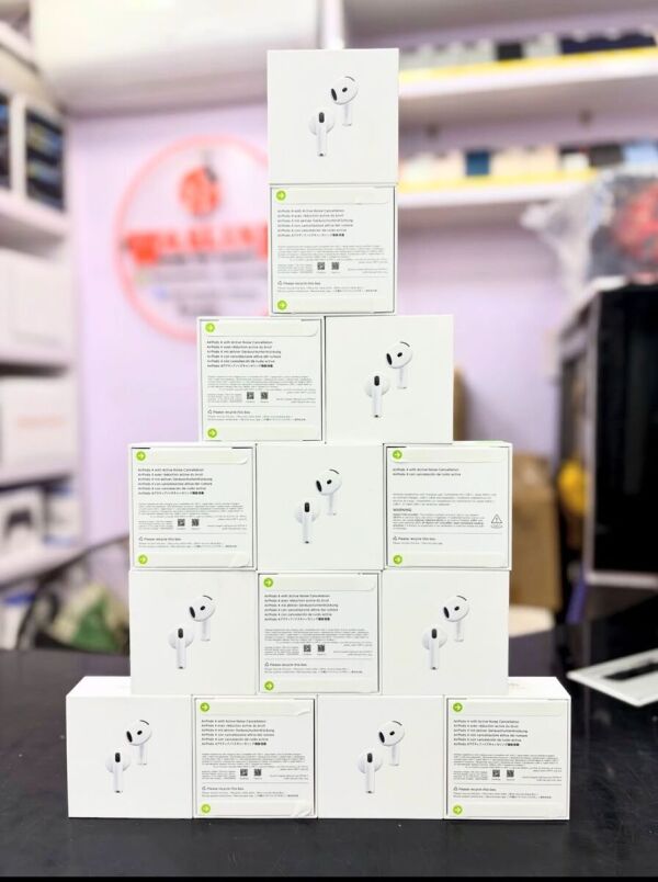 Apple AirPods 4 with ANC Active Noise Cancellation