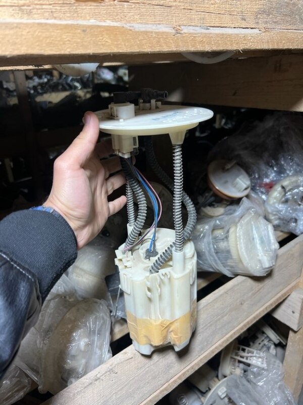 Toyota Lexus Nissan benzin nasosları