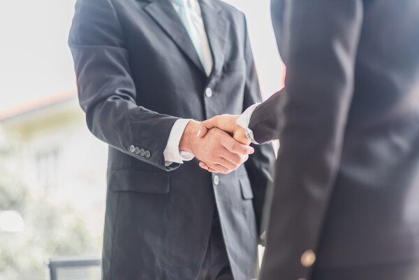 Sürücü tələb olunur