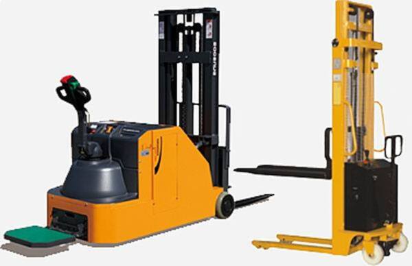 Yarı elektrikli ştabelyor