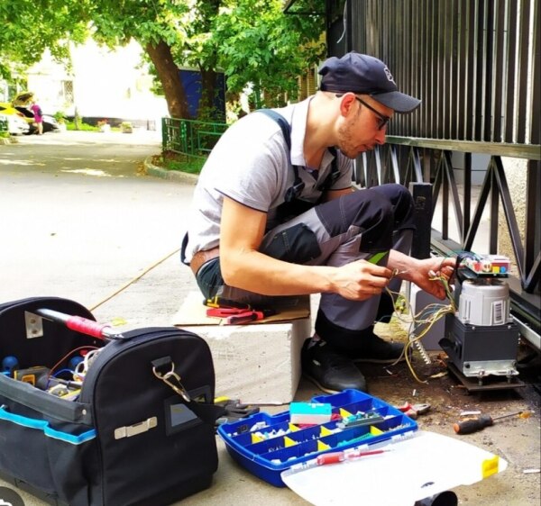 Avtomatik darvaza ustası