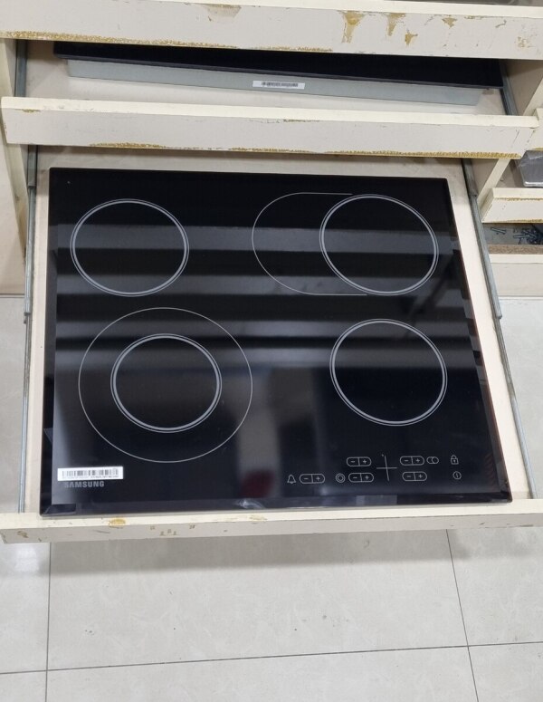 Plitə Samsung NZ64T3516QKWT