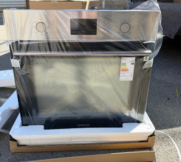 Quraşdırılan soba SAMSUNG NV68A1110BS