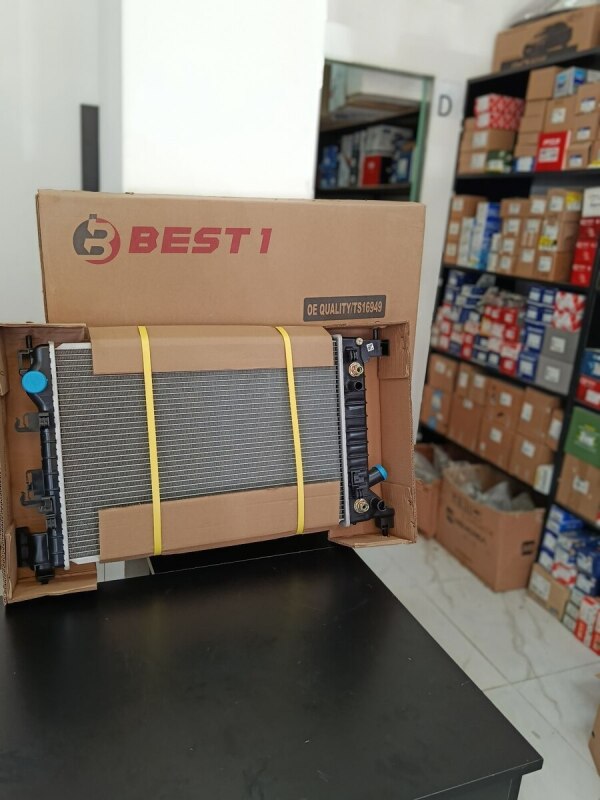 Chevrolet Aveo T300 14L su radiatoru