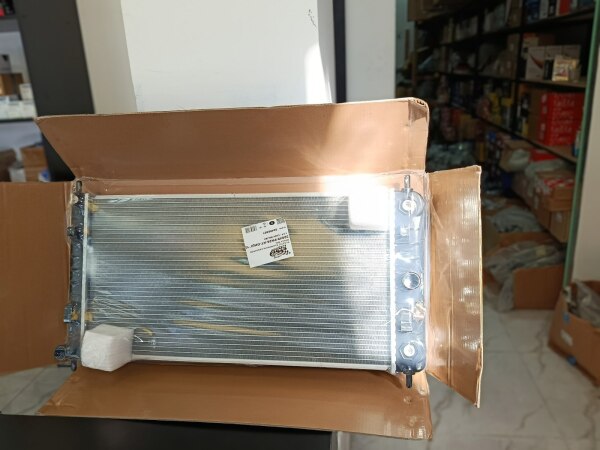 Chevrolet Malibu USD 24L 20092012 su radiatoru