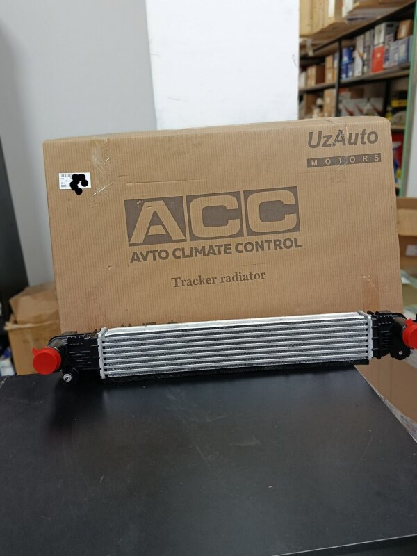 Chevrolet Tracker interkuller radiatoru