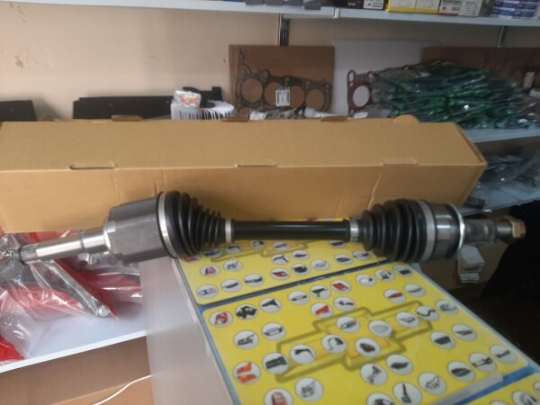 Chevrolet Malibu oynaqlı birləşməsi