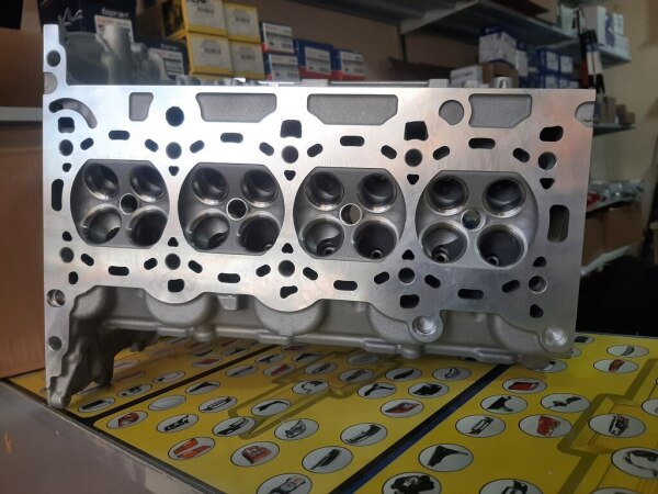 Chevrolet Cruze mühərrik başlığı