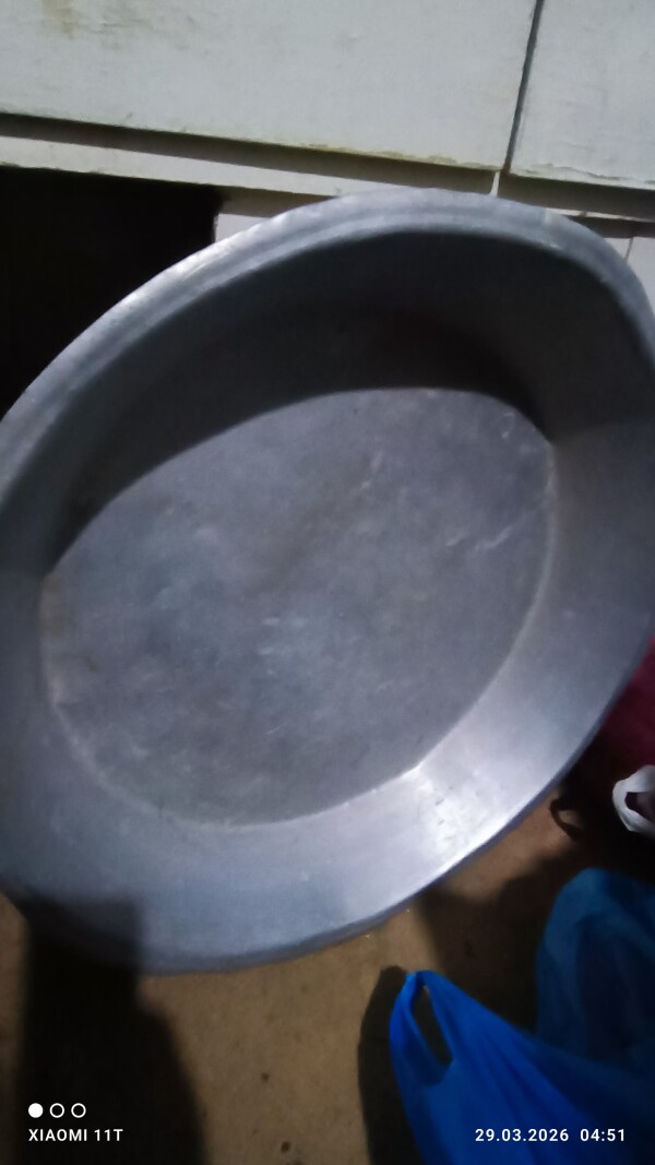 Qədimi alüminium teşt