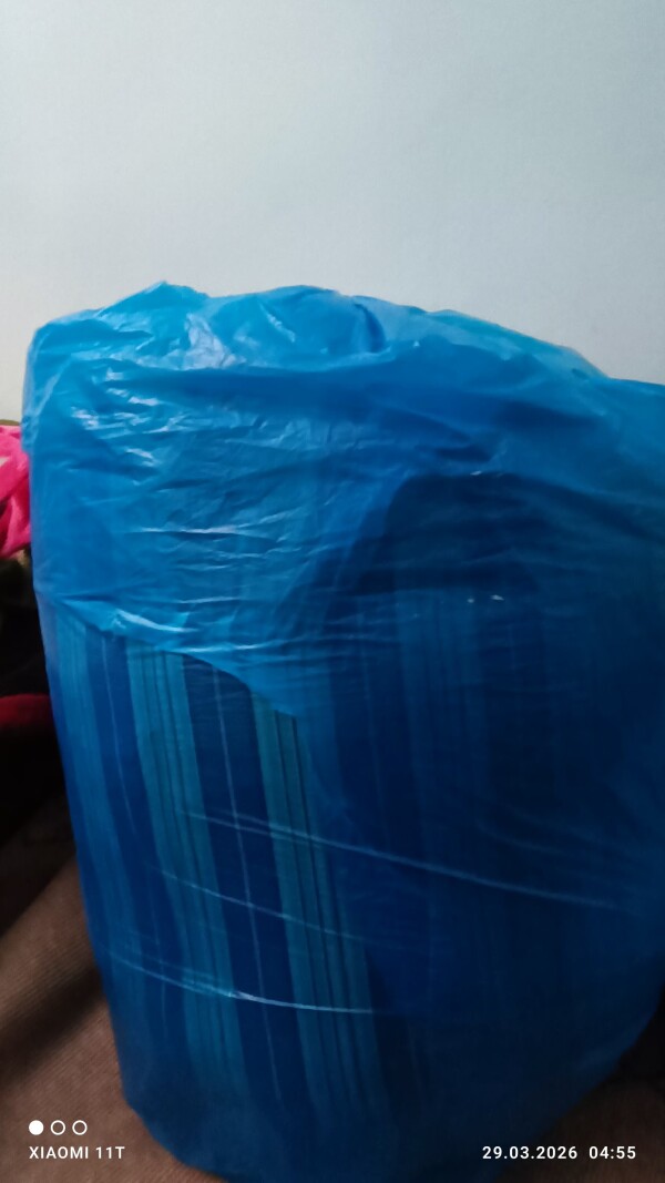 1 təzə yorğan və 1 20 k 2 nəfərlik döşək ( təzədən sirinmalidi işlənib )